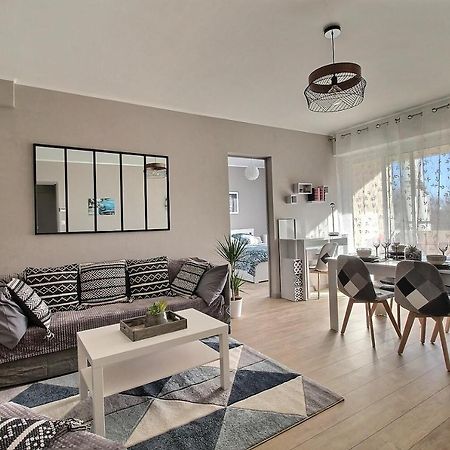 Epipapu Appartement 57 M2 - Parking Prive - Loggia - Бурж Екстериор снимка