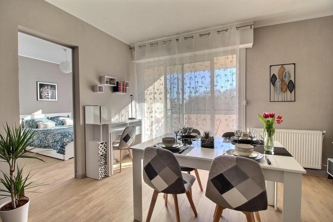 Epipapu Appartement 57 M2 - Parking Prive - Loggia - Бурж Екстериор снимка