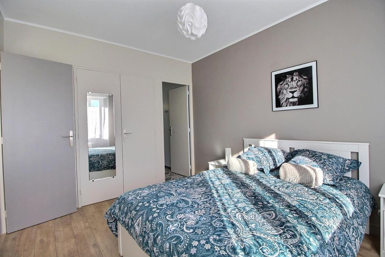 Epipapu Appartement 57 M2 - Parking Prive - Loggia - Бурж Екстериор снимка